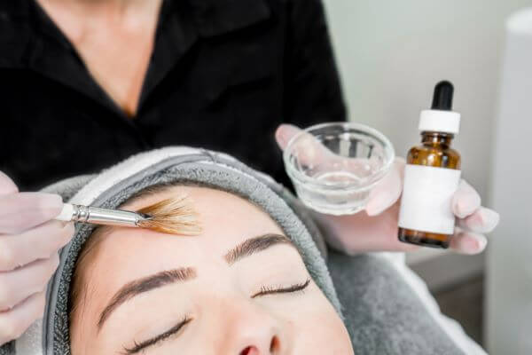 محصولات مراقبتی فوراور حاوی سالیسیلیک اسید